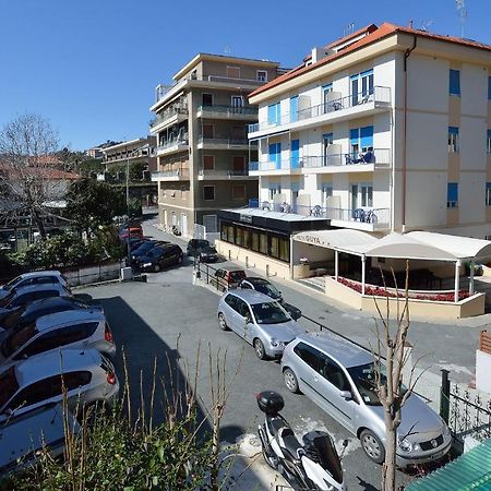 Hotel Guya Varazze Exteriör bild