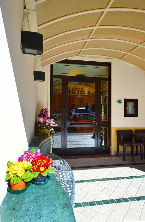 Hotel Guya Varazze Exteriör bild