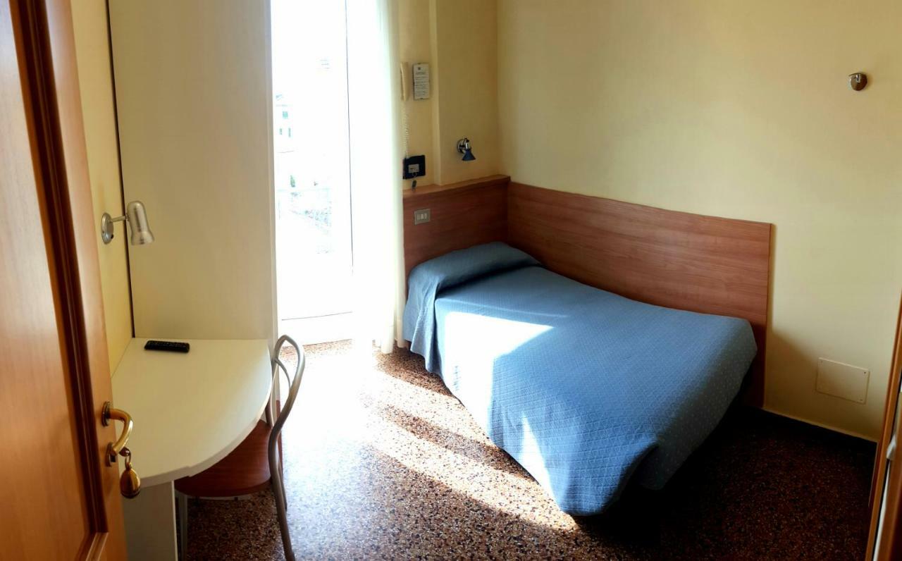 Hotel Guya Varazze Exteriör bild