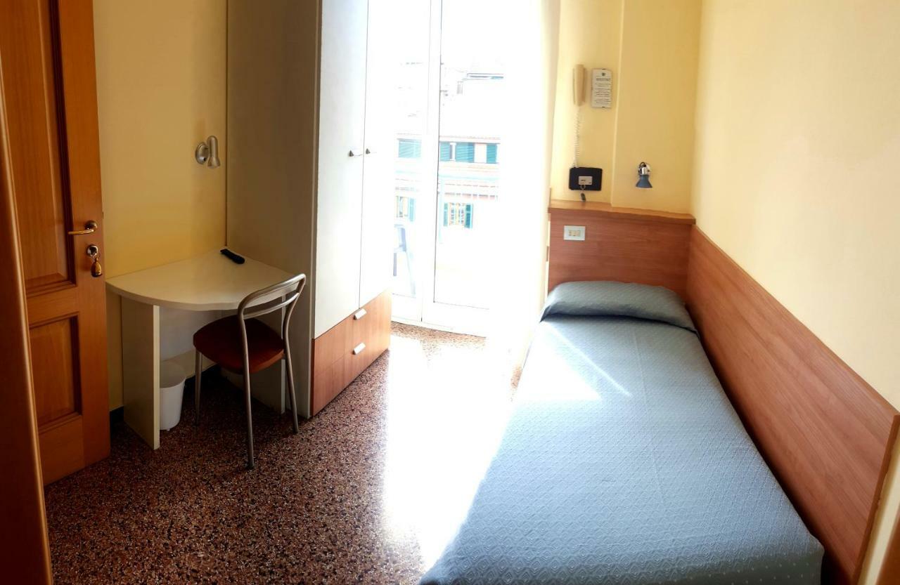 Hotel Guya Varazze Exteriör bild